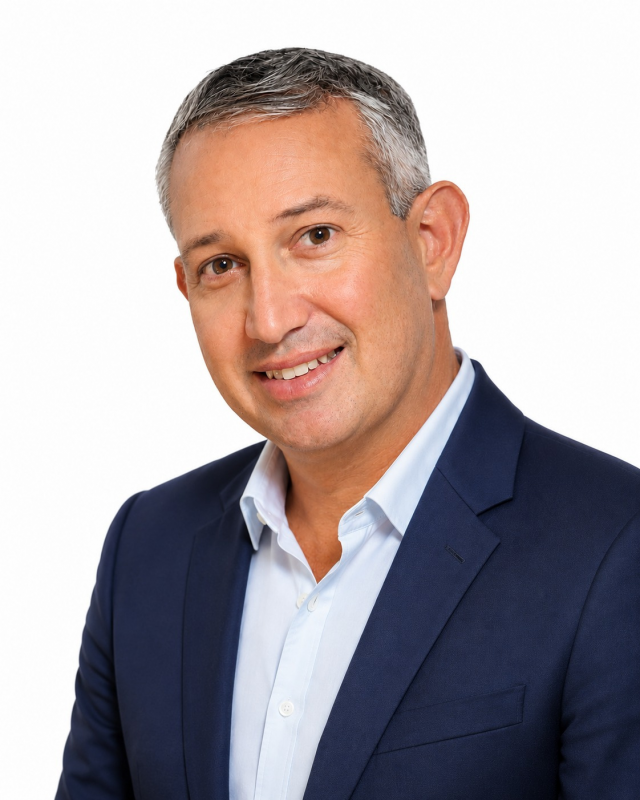 עומר צבעון מ.ר 3253436